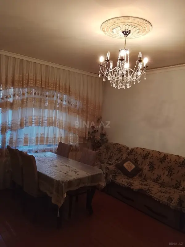 Satılır 4 otaqlı mənzil 100 m²