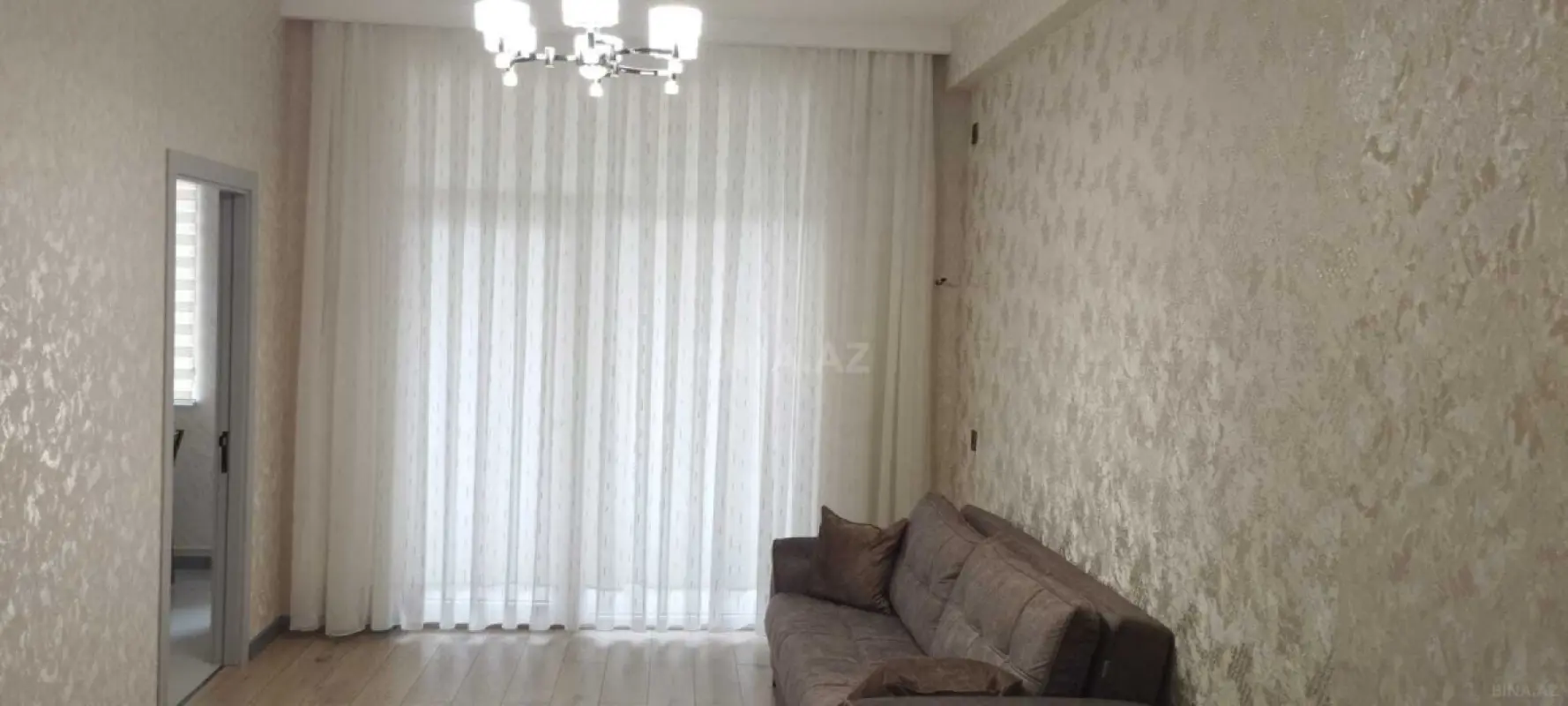 Kirayə verilir 2 otaqlı mənzil 72 m²
