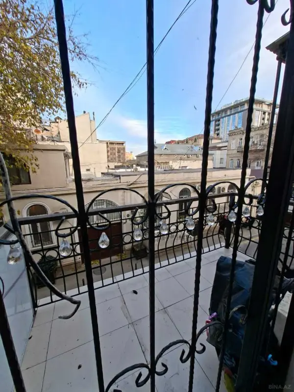 Satılır 4 otaqlı mənzil 84 m²