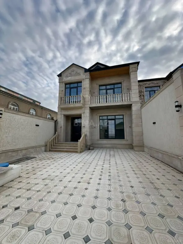 Satılır 4 otaqlı həyət evi 170 m²