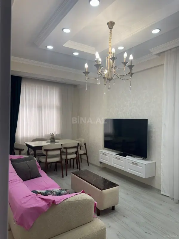 Satılır 3 otaqlı mənzil 125 m²