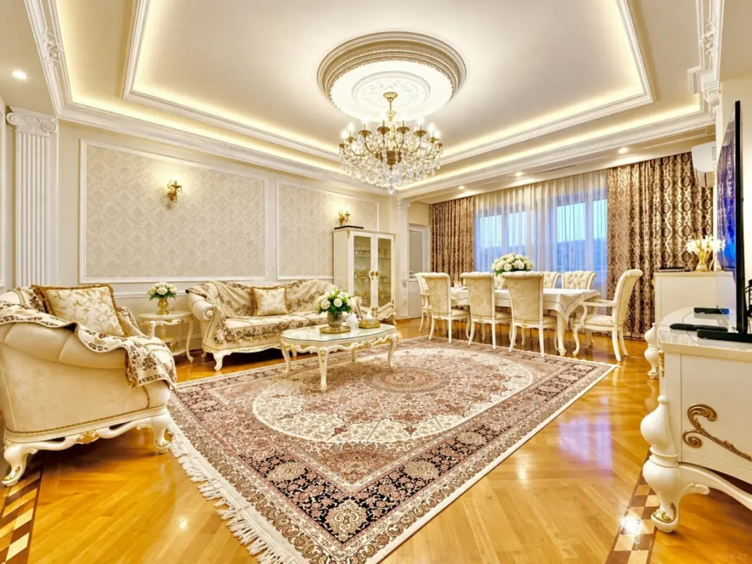 Satılır 3 otaqlı mənzil 160 m²