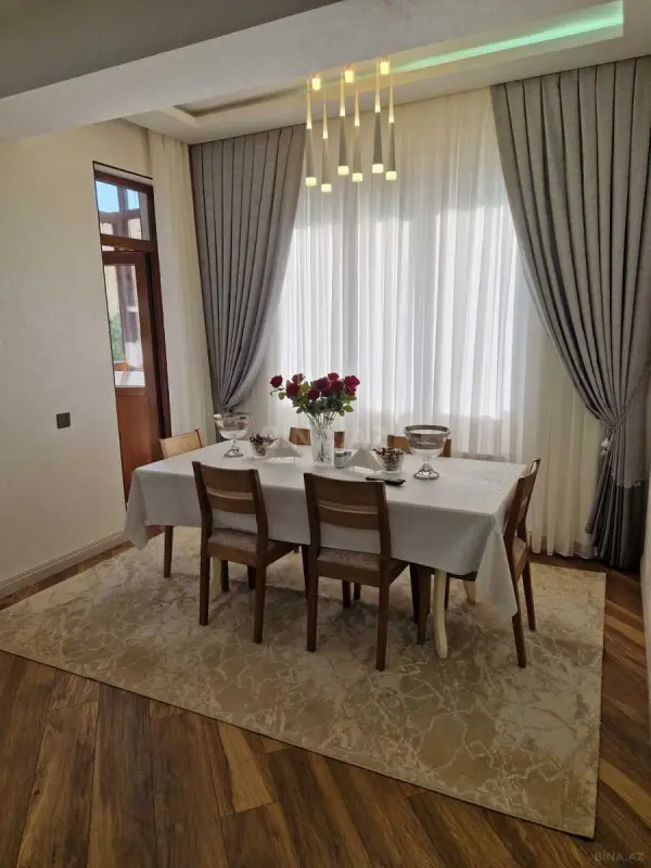 Satılır 3 otaqlı mənzil 115 m²