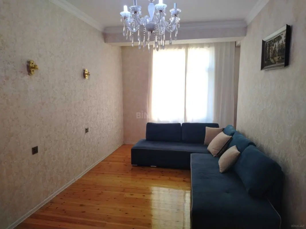 Satılır 2 otaqlı mənzil 75 m²