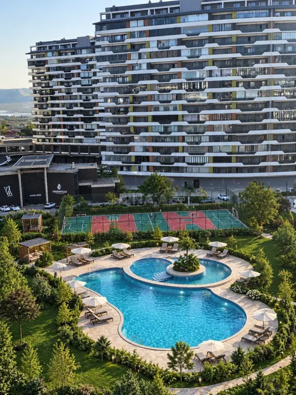 Satılır 3 otaqlı mənzil 123 m²