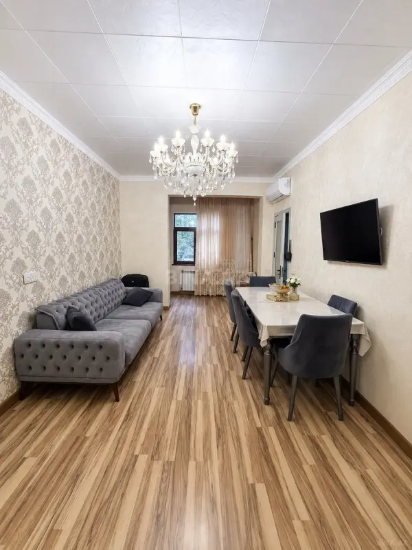 Satılır 2 otaqlı mənzil 56 m²