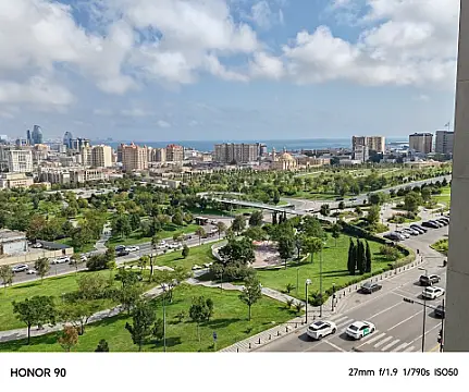 Kirayə verilir 5 otaqlı mənzil 250 m² — Bakı 5 otaq 250.00 m²