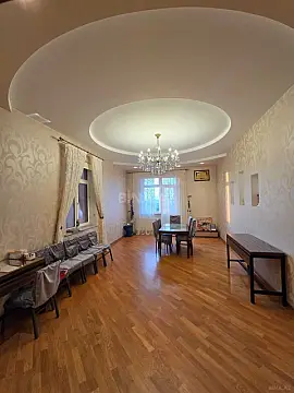 Kirayə verilir 8 otaqlı həyət evi 220 m² — Bakı, 9-cu mikrorayon 8 otaq 220.00 m²