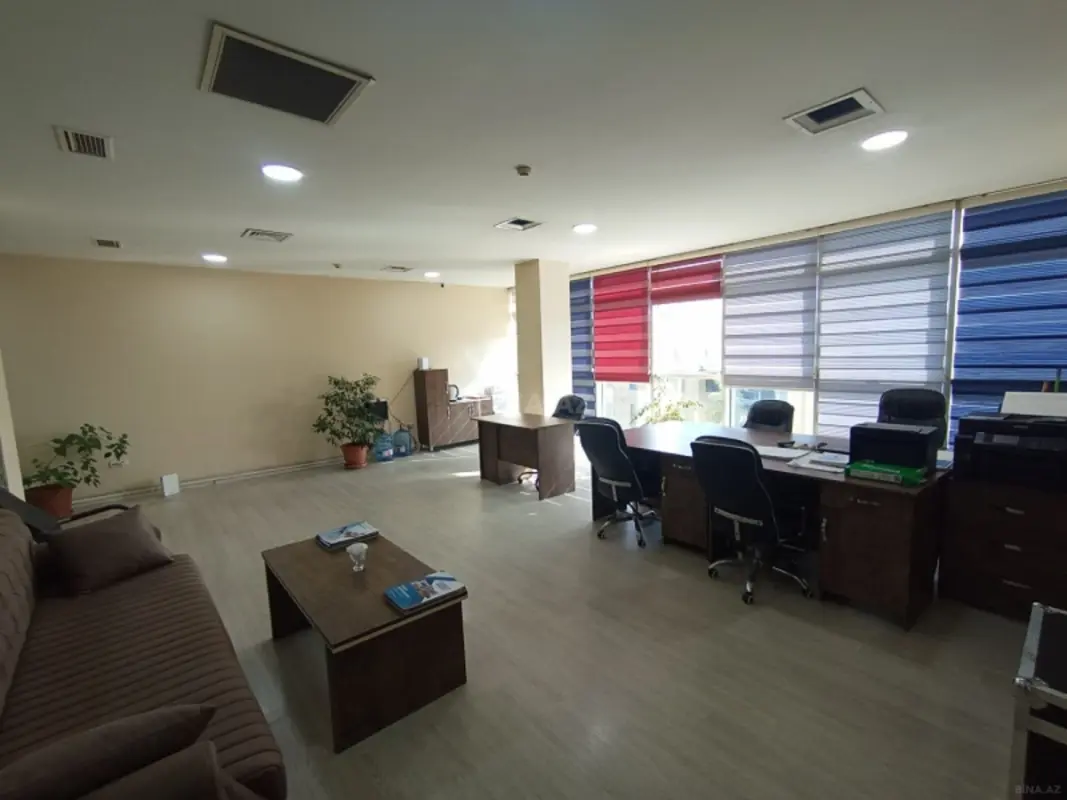 Kirayə verilir 3 otaqlı ofis 110 m²