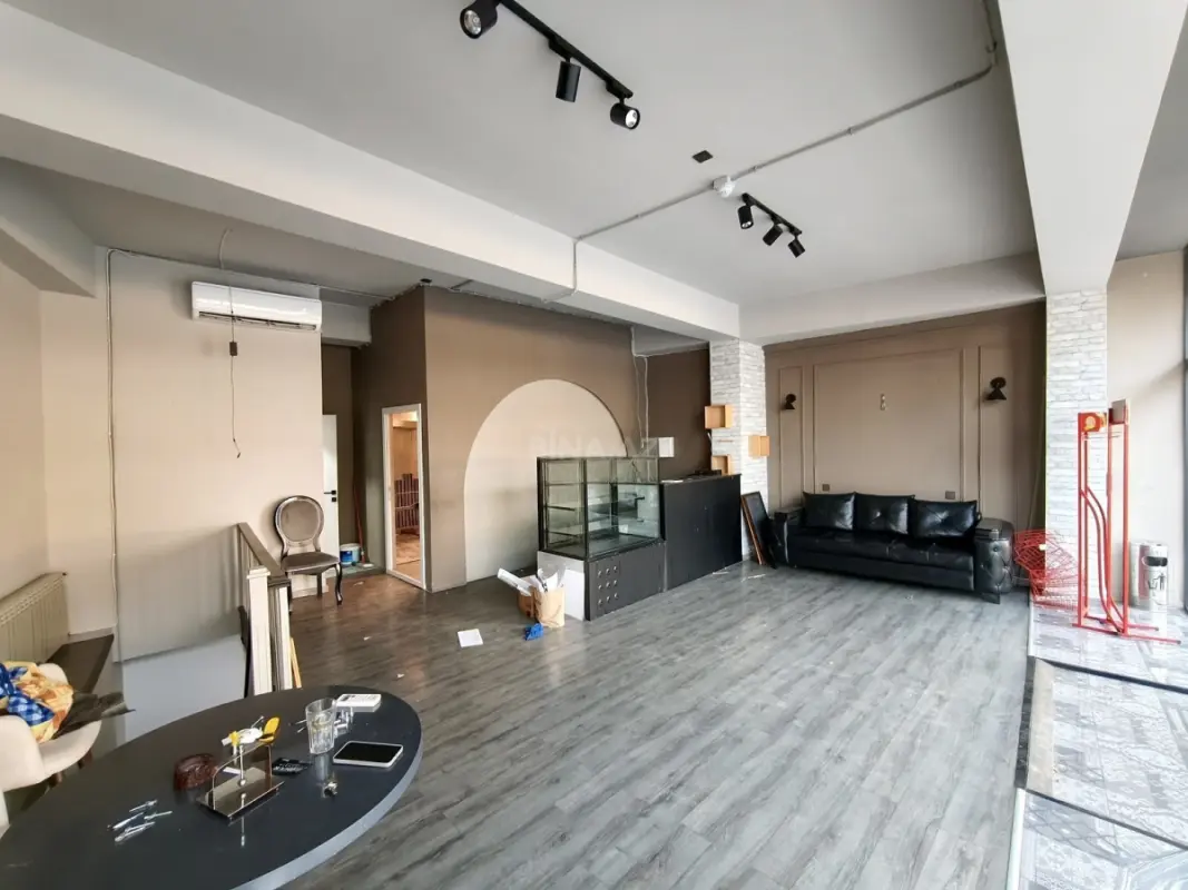 Kirayə verilir obyekt 125 m²