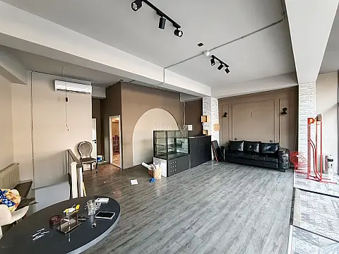 Kirayə verilir obyekt 125 m² — Bakı 125.00 m²