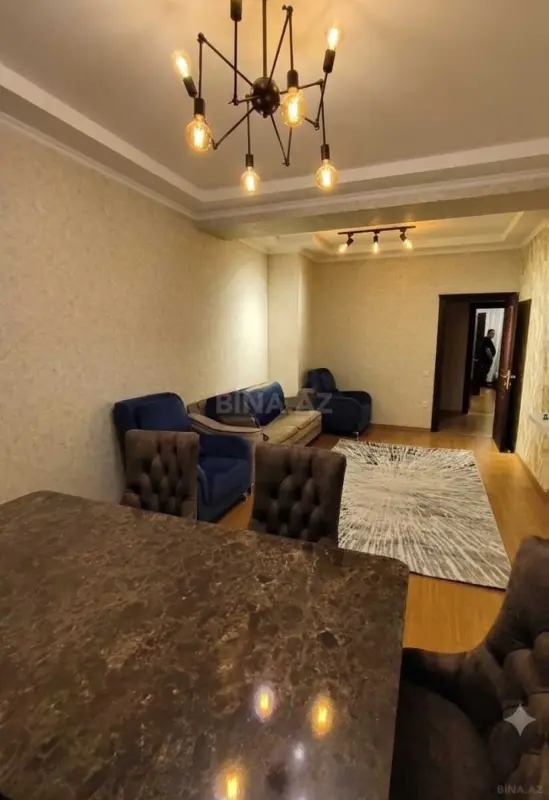 Kirayə verilir 2 otaqlı mənzil 78 m²