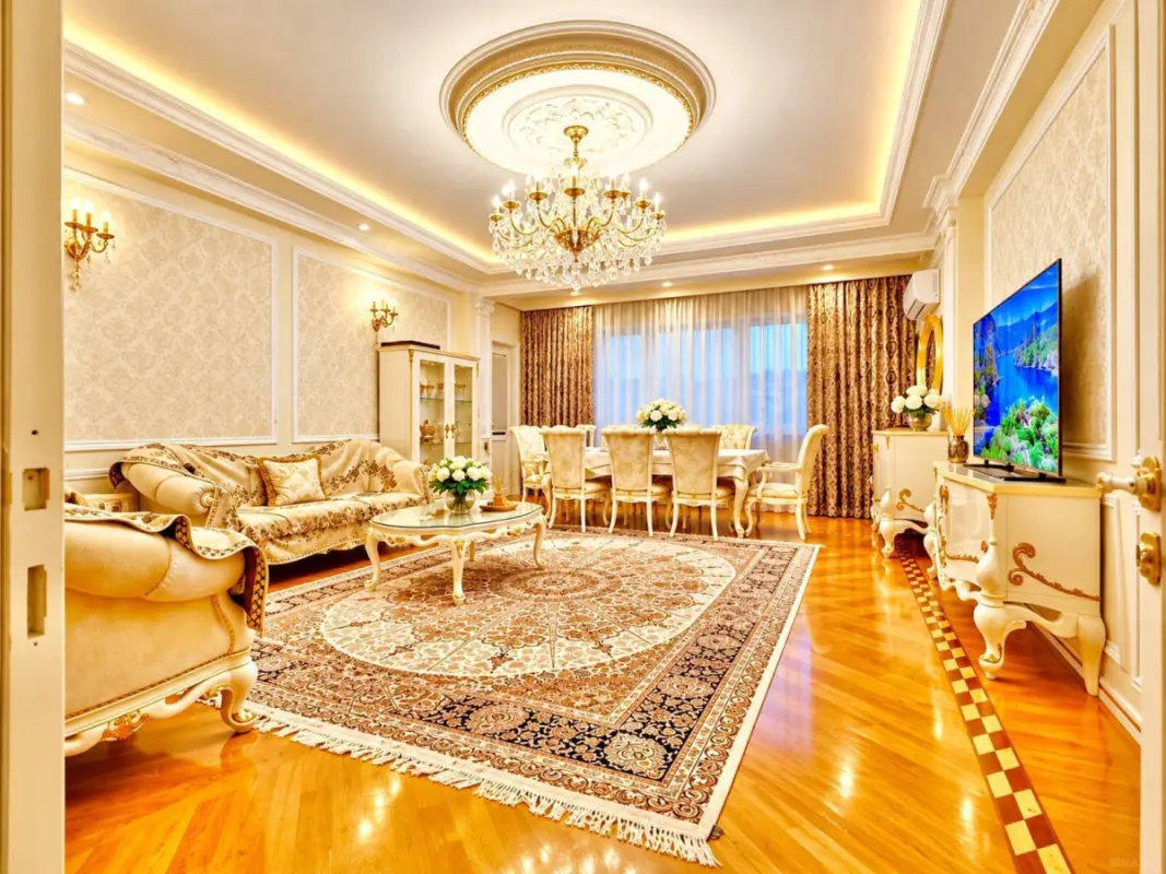 Satılır 3 otaqlı mənzil 152 m²