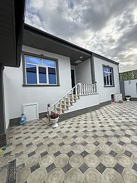 Satılır 4 otaqlı həyət evi 110 m² — Bakı 4 otaq 110.00 m²