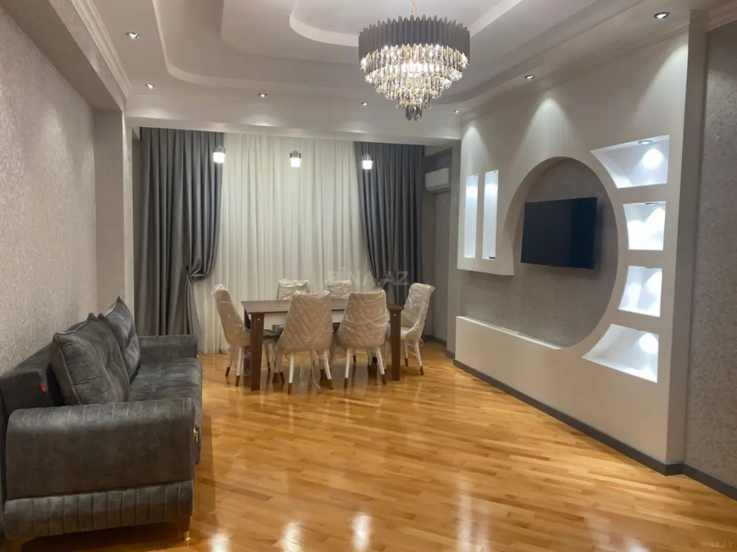 Kirayə verilir 2 otaqlı mənzil 90 m²