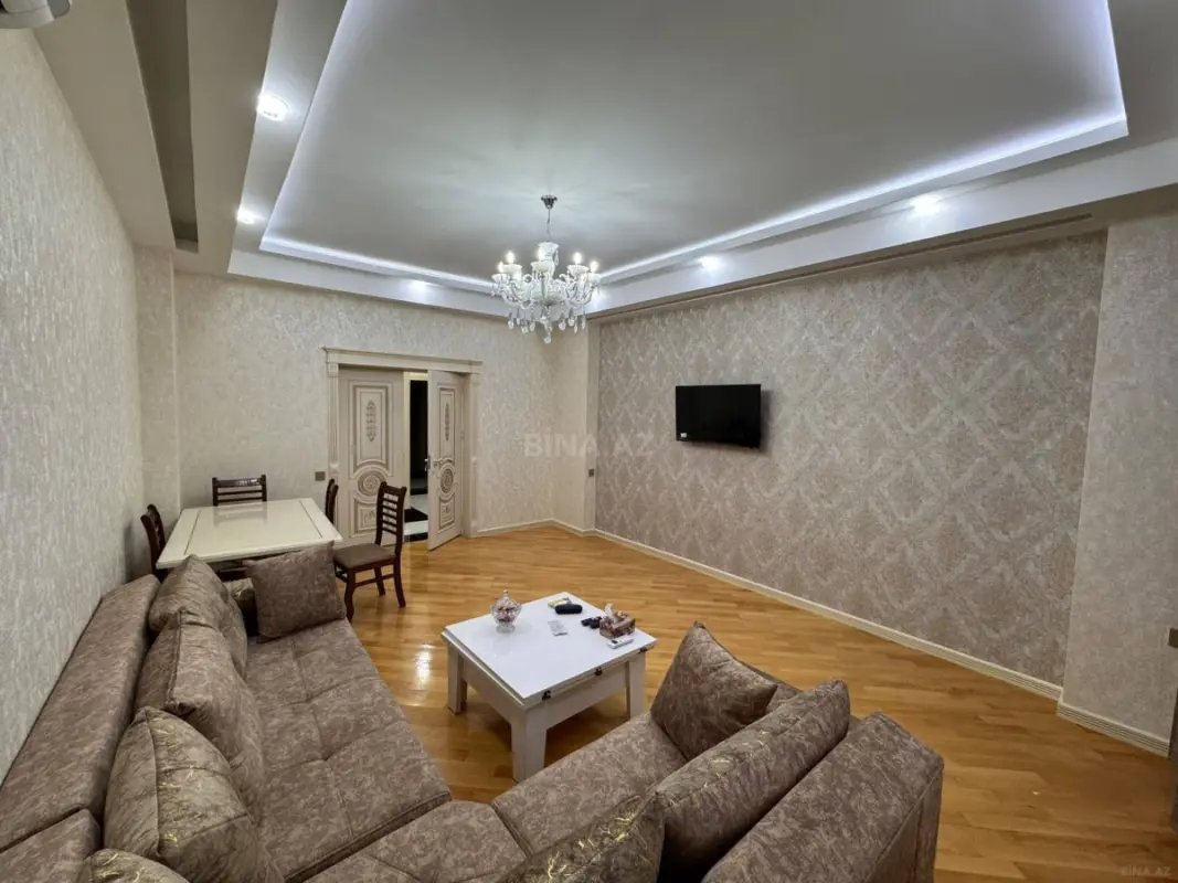 Kirayə verilir 2 otaqlı mənzil 80 m²