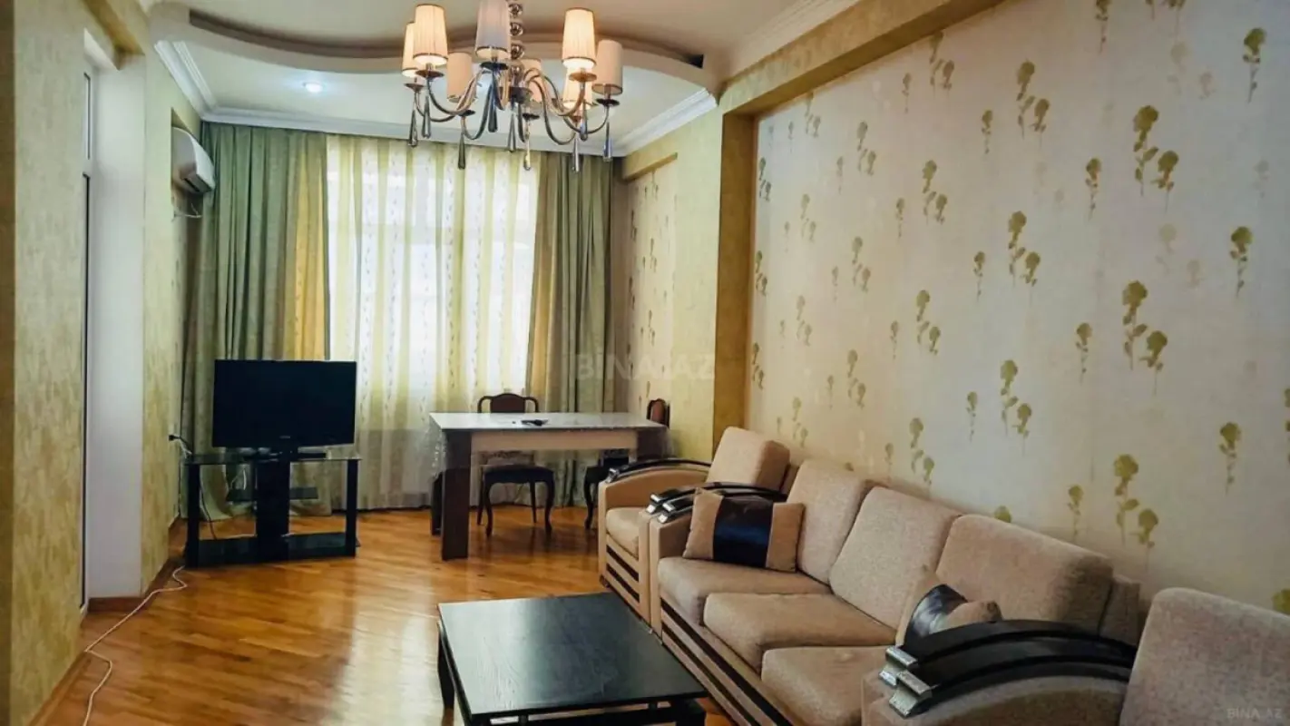 Kirayə verilir 2 otaqlı mənzil 90 m²