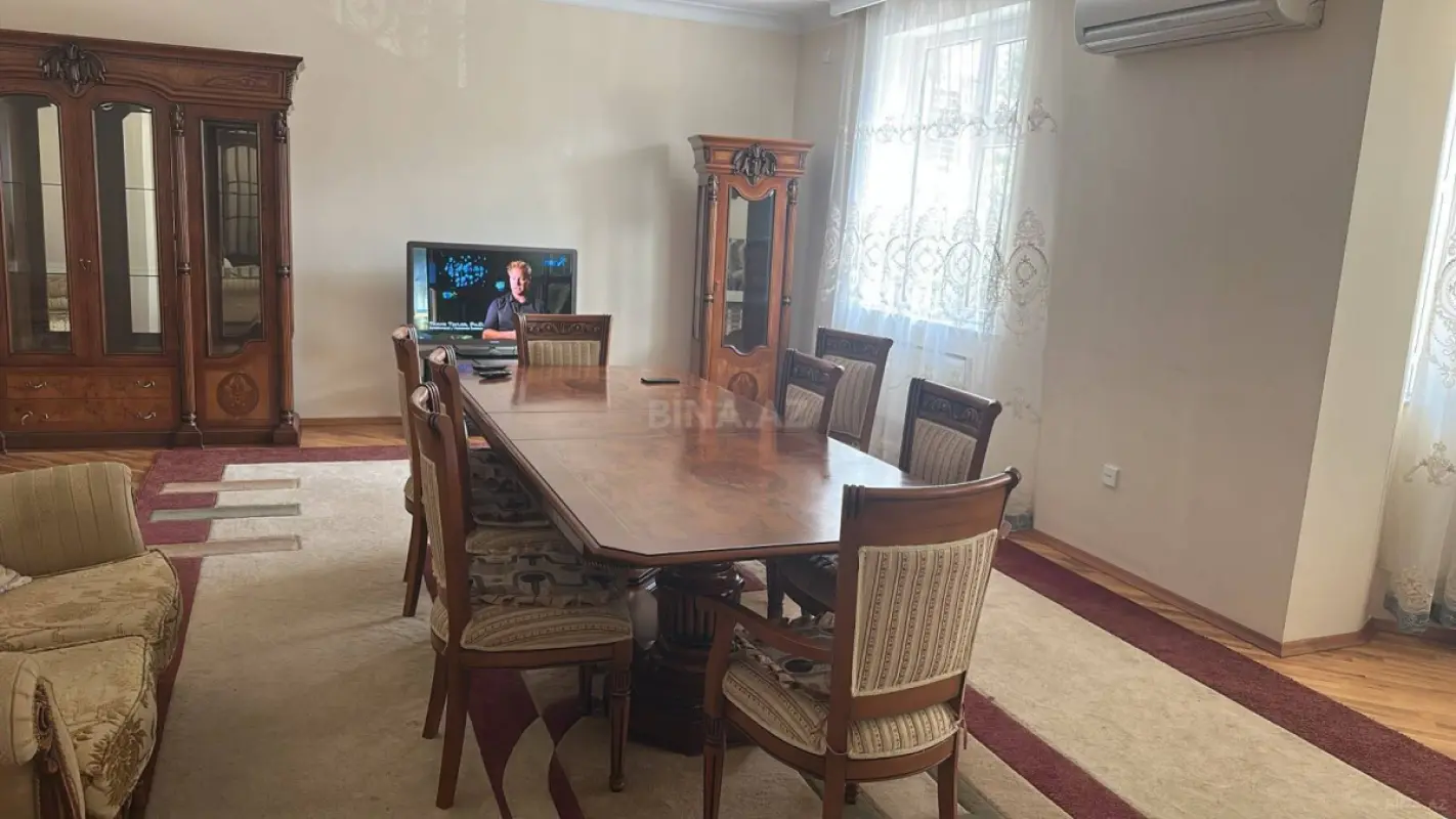 Kirayə verilir 3 otaqlı mənzil 130 m²