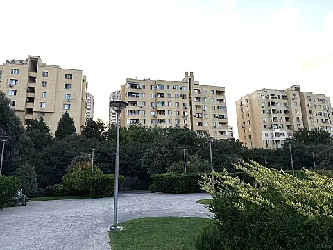 Satılır 3 otaqlı mənzil 80 m² — Bakı, İnşaatçılar 3 otaq 80.00 m²
