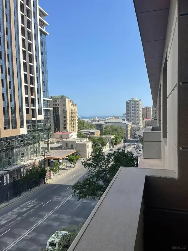 Satılır 2 otaqlı mənzil 77 m²