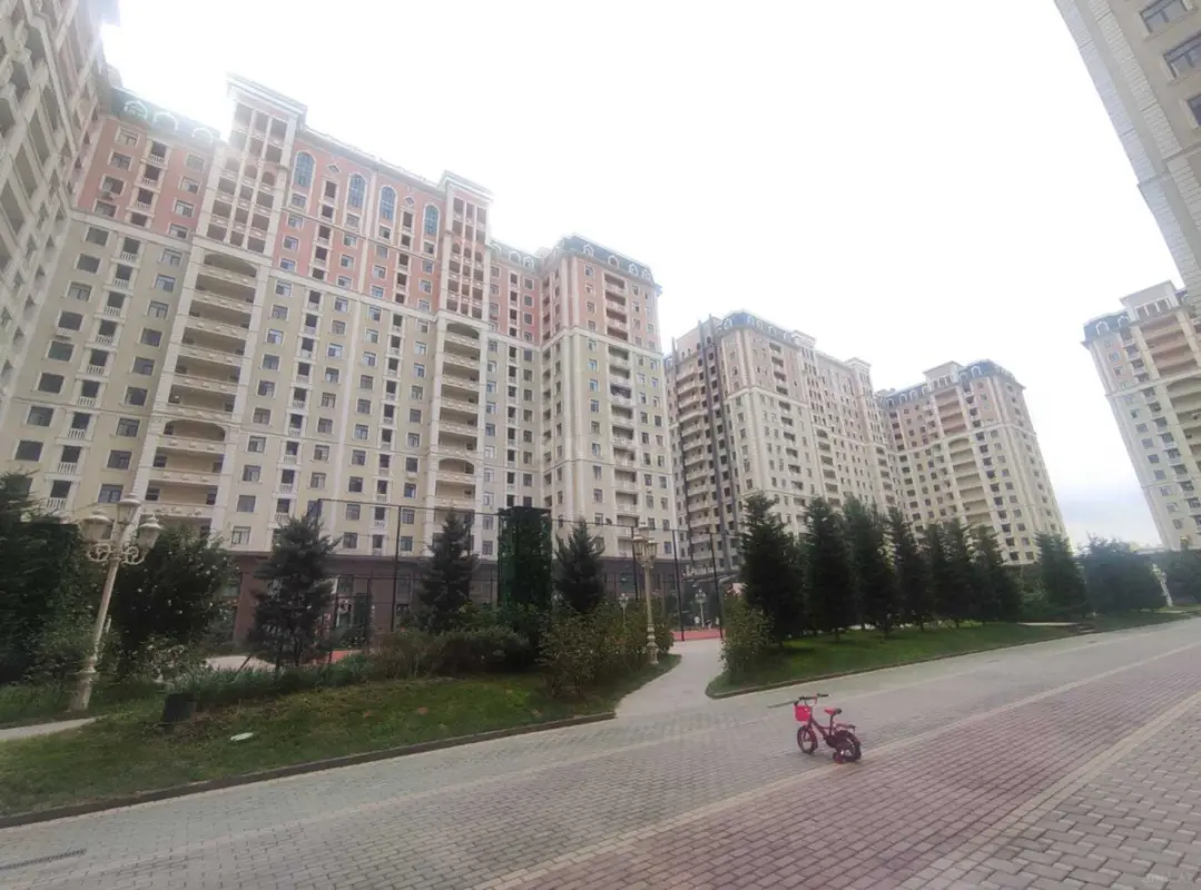 Satılır 2 otaqlı mənzil 68 m²