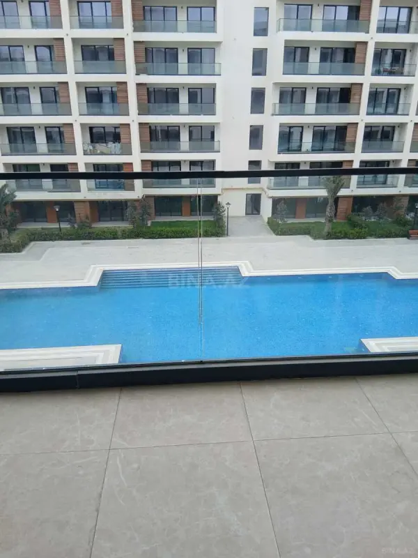 Kirayə verilir 2 otaqlı mənzil 98 m²