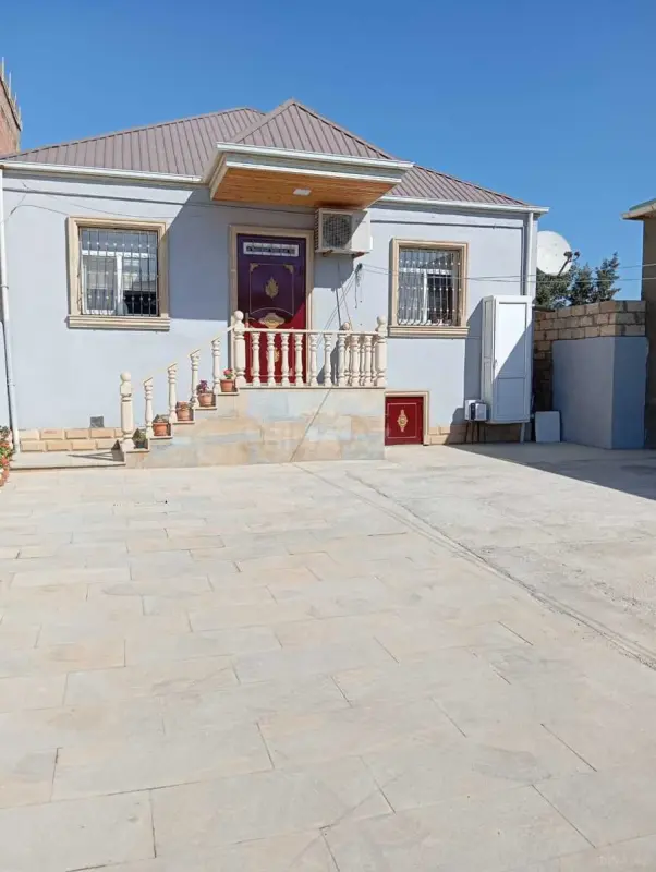 Satılır 3 otaqlı həyət evi 100 m²