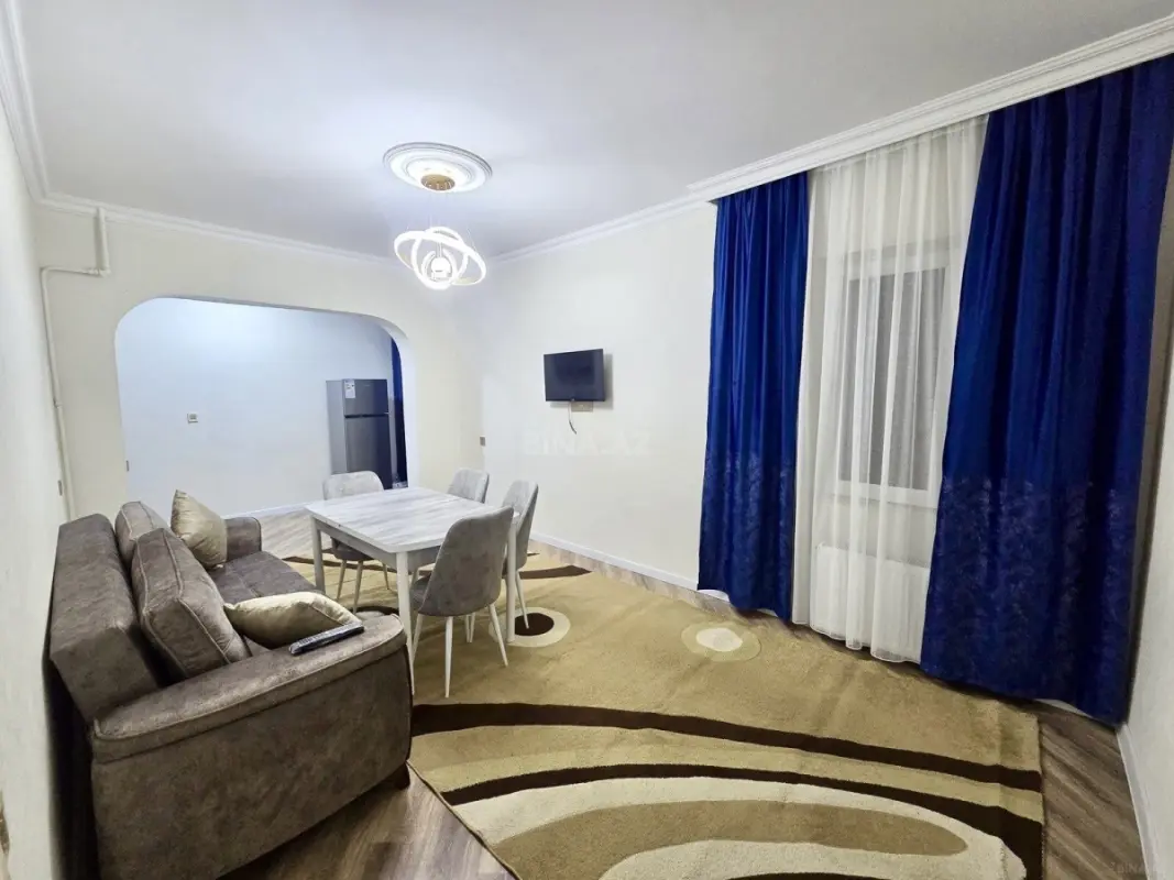 Kirayə verilir 2 otaqlı mənzil 55 m²