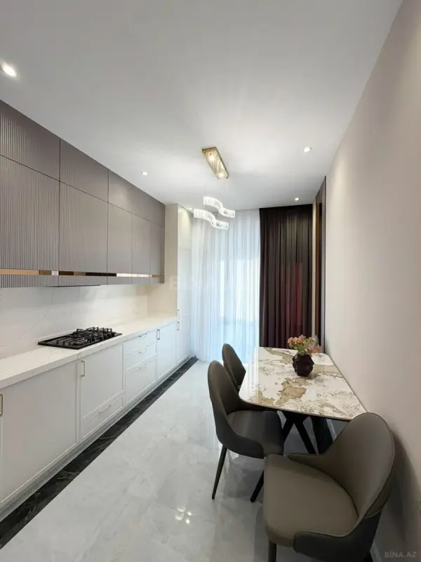Satılır 3 otaqlı mənzil 115 m²