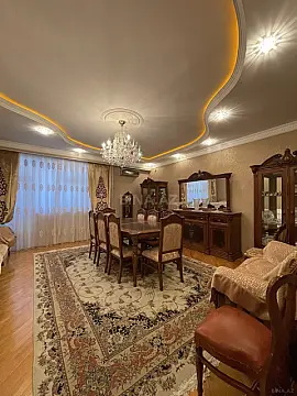 Satılır 4 otaqlı mənzil 146 m² — Bakı 4 otaq 146.00 m²