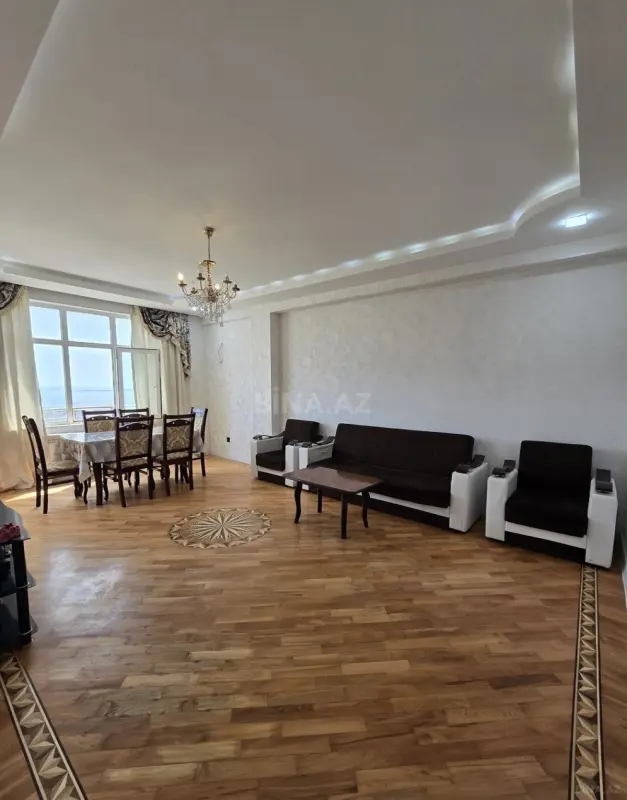 Satılır 3 otaqlı mənzil 112.1 m²