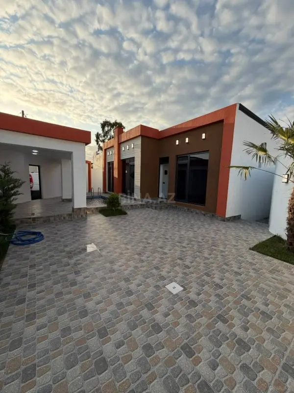Satılır 4 otaqlı həyət evi 120 m²