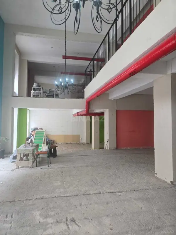 Kirayə verilir obyekt 264 m²