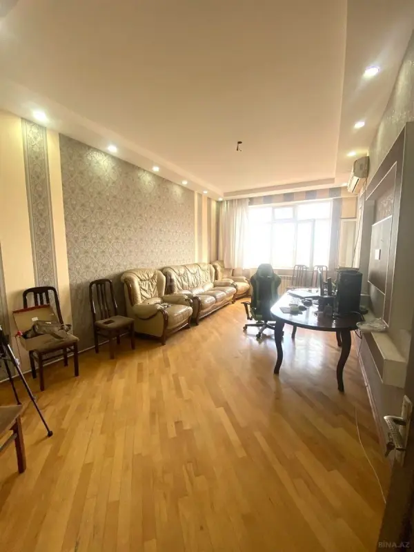 Kirayə verilir 2 otaqlı mənzil 65 m²