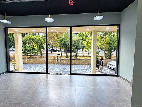 Kirayə verilir obyekt 130 m² — Bakı, İnşaatçılar 130.00 m²