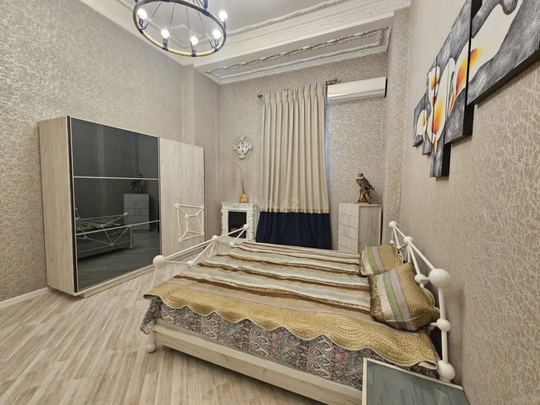 Kirayə verilir 2 otaqlı mənzil 105 m²