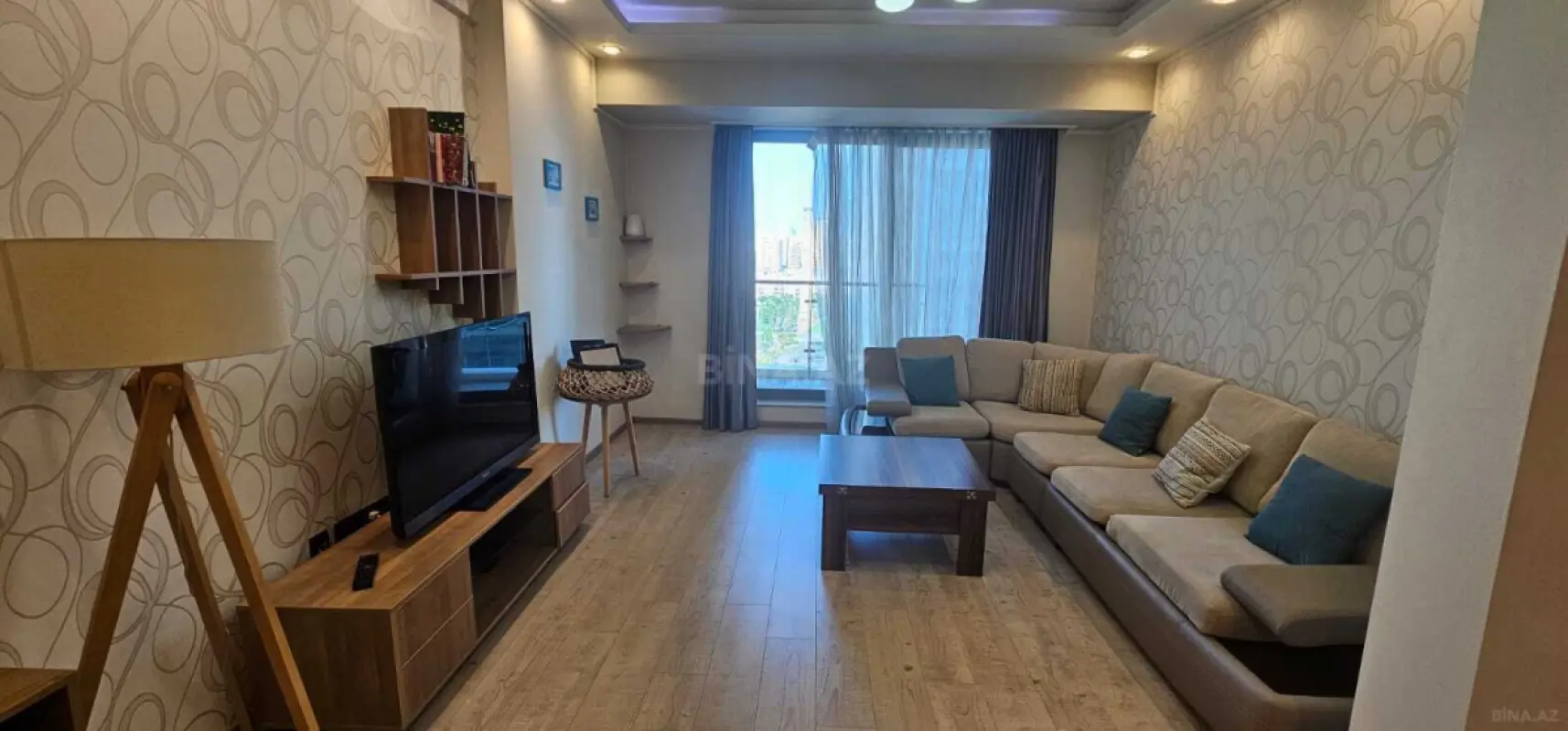 Kirayə verilir 2 otaqlı mənzil 90 m²
