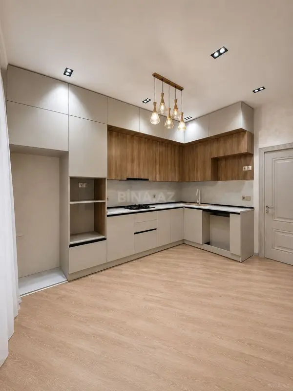 Satılır 3 otaqlı mənzil 128 m²