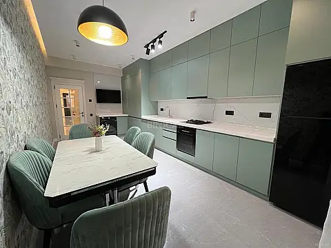 Kirayə verilir 3 otaqlı mənzil 135 m² — Bakı, Nərimanov 3 otaq 135.00 m²