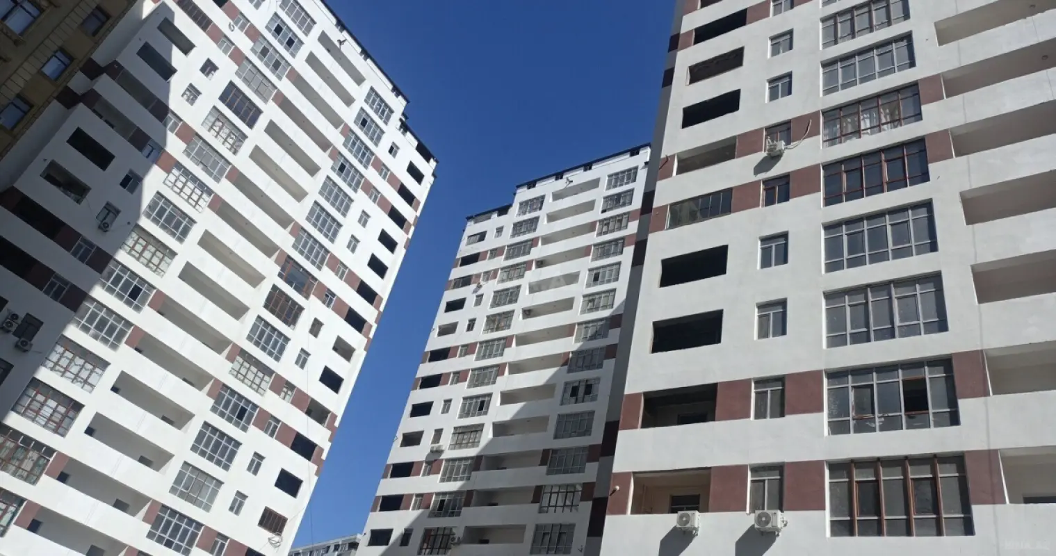 Kirayə verilir 2 otaqlı mənzil 73 m²