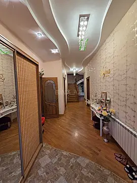 Kirayə verilir 8 otaqlı həyət evi 230 m² — Bakı, Nəsimi 8 otaq 230.00 m²