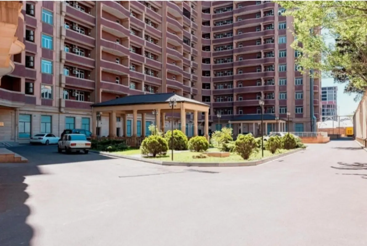 Satılır 2 otaqlı mənzil 100 m²