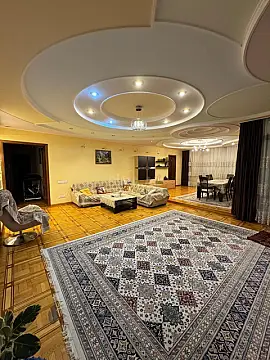 Satılır 5 otaqlı mənzil 250 m² — Bakı 5 otaq 250.00 m²