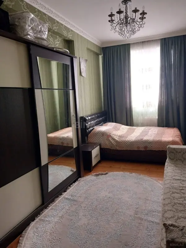Kirayə verilir 2 otaqlı mənzil 85 m²