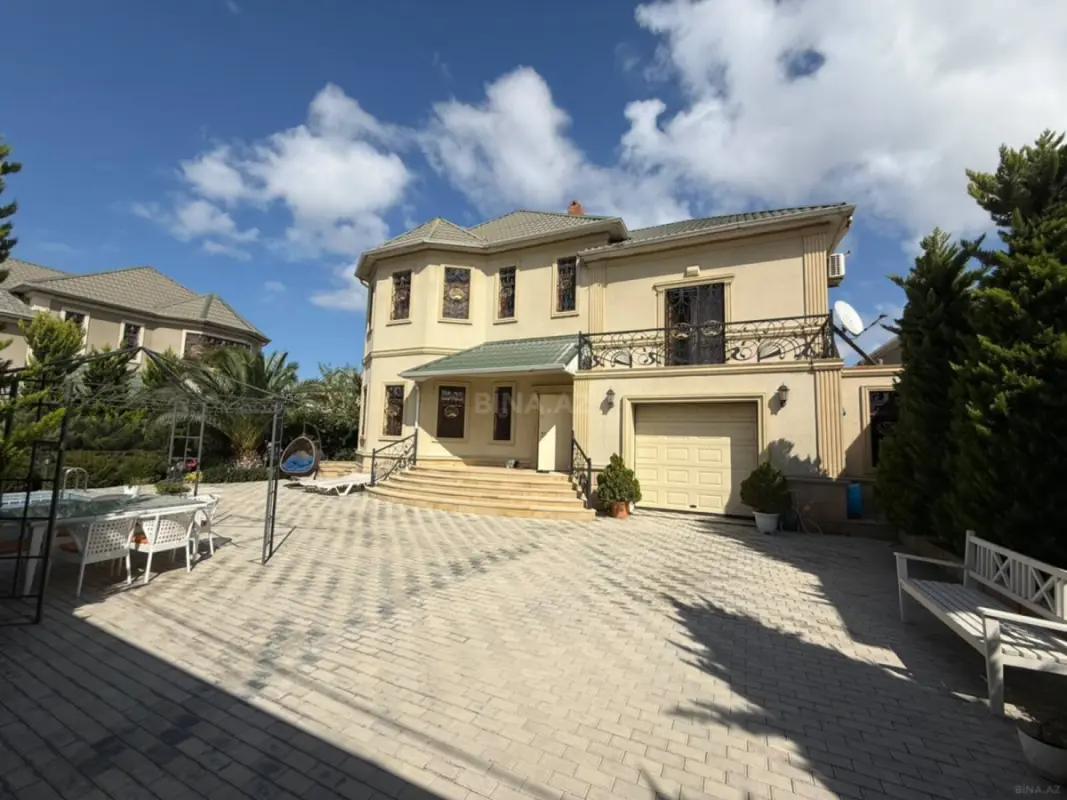 Satılır 6 otaqlı həyət evi 450 m²