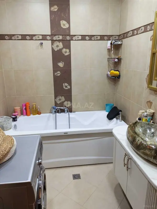 Satılır 3 otaqlı mənzil 120 m²