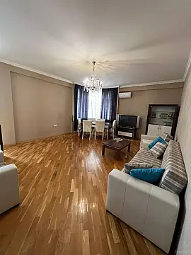Kirayə verilir 3 otaqlı mənzil 150 m² — Bakı 3 otaq 150.00 m²