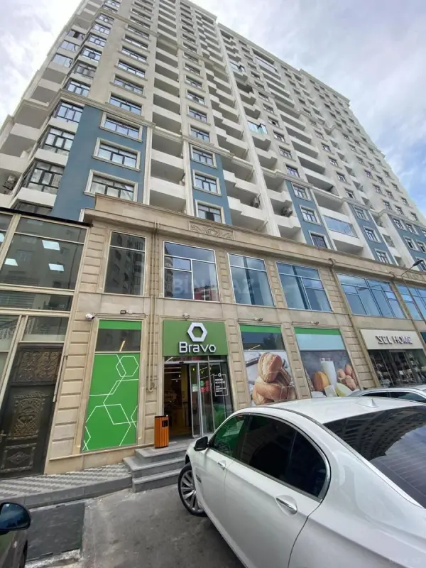 Satılır 3 otaqlı mənzil 164.5 m²