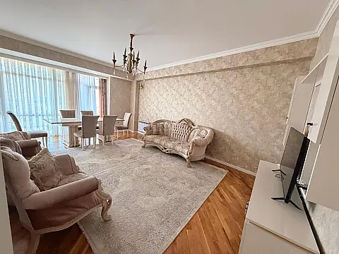 Kirayə verilir 3 otaqlı mənzil 100 m² — Bakı, Nizami 3 otaq 100.00 m²