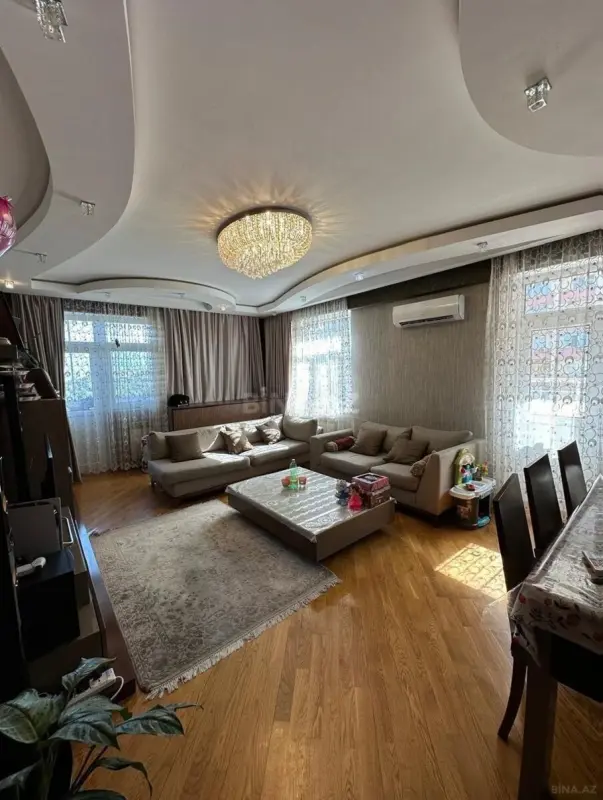 Satılır 2 otaqlı mənzil 100 m²
